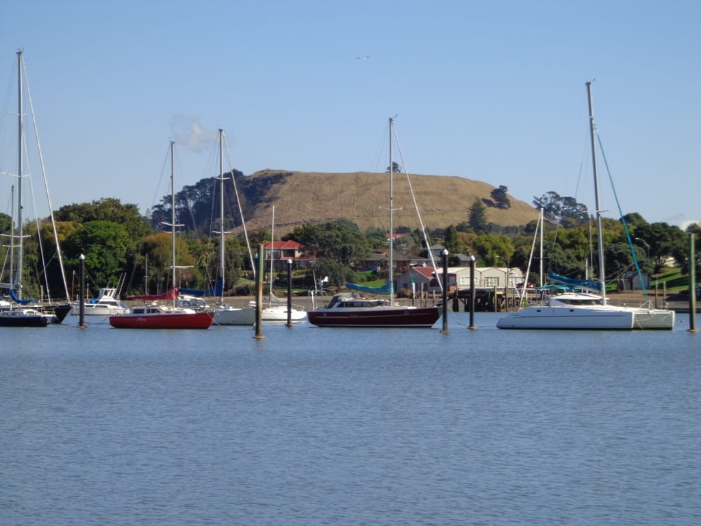 view to the beach along Pakuranga Kentigern Loop