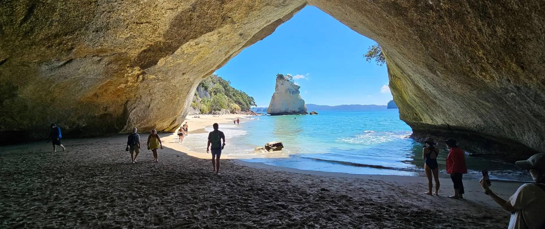 Cathedral Cove Lookout and Beach